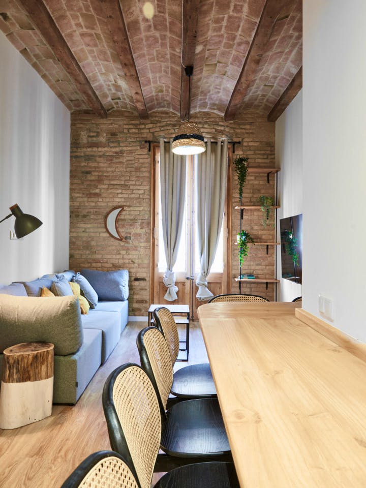  Medium Ensuite Room C  -  Modern Coliving Community with Private Suites in Vibrant Eixample  - Gallery -  27