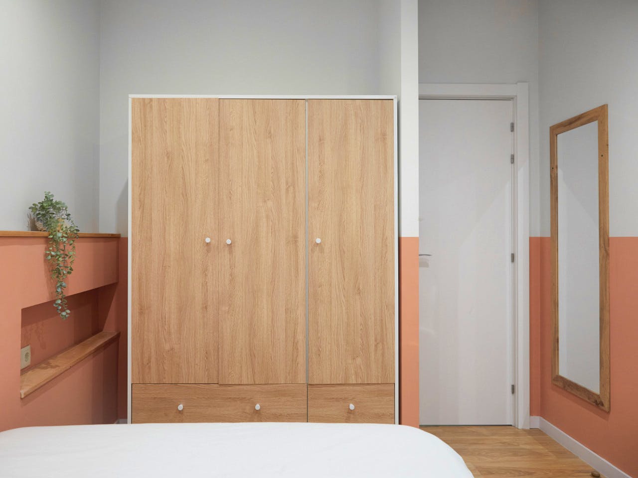  Medium Ensuite Room C  -  Modern Coliving Community with Private Suites in Vibrant Eixample  - Gallery -  25