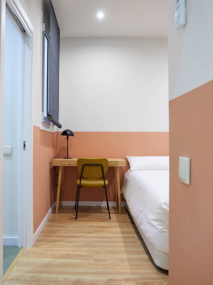  Medium Ensuite Room C  -  Modern Coliving Community with Private Suites in Vibrant Eixample  - Gallery -  21
