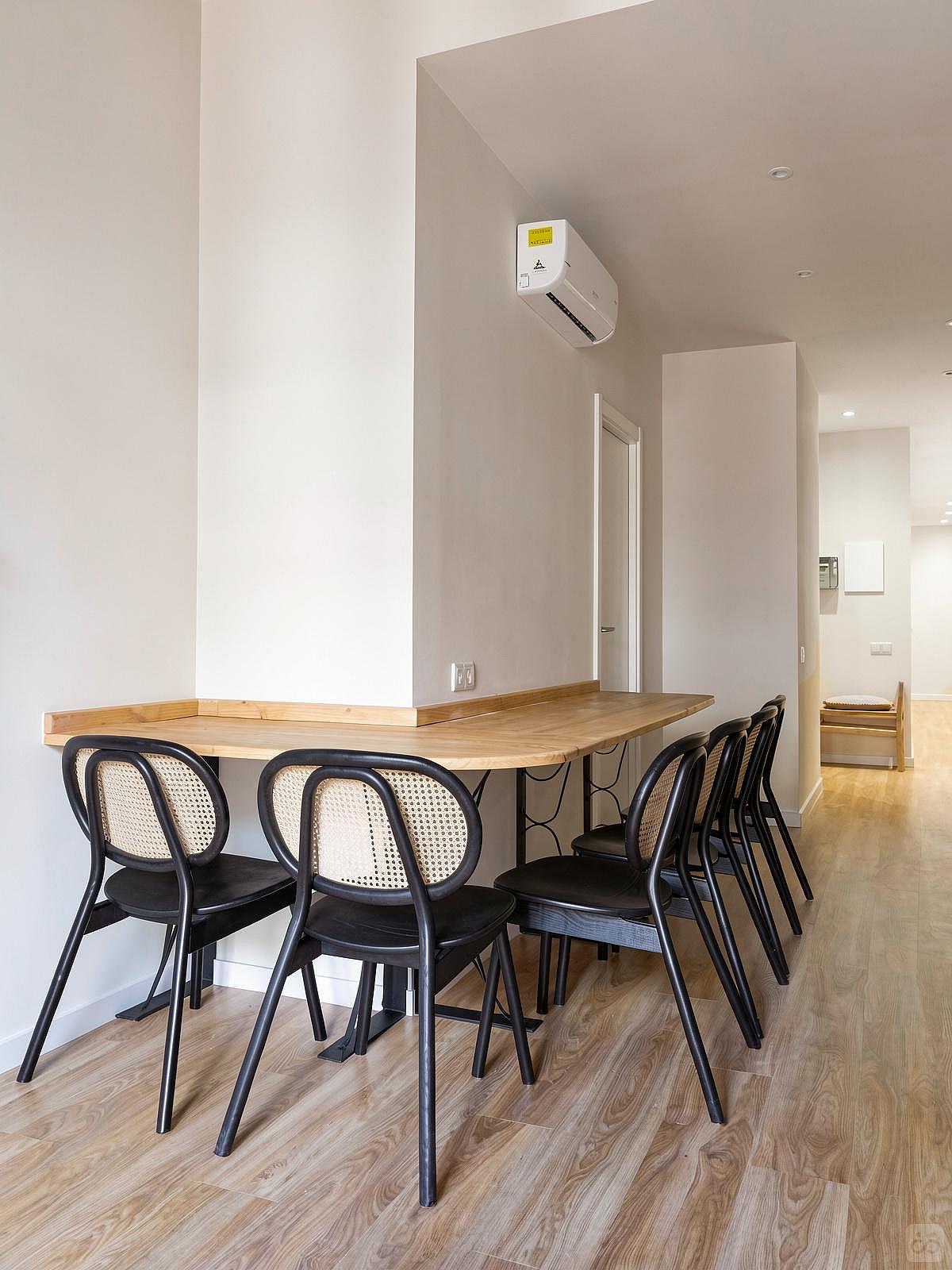  Large Ensuite Room D  -  Modern Coliving Community with Private Suites in Vibrant Eixample  - Gallery -  83
