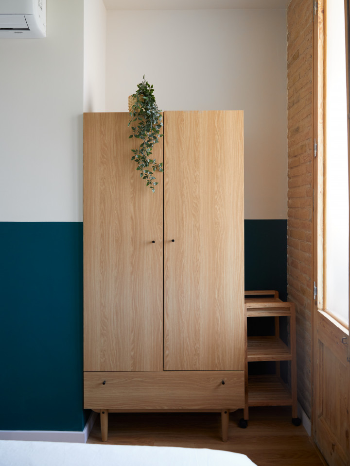  Large Ensuite Room D  -  Modern Coliving Community with Private Suites in Vibrant Eixample  - Gallery -  38