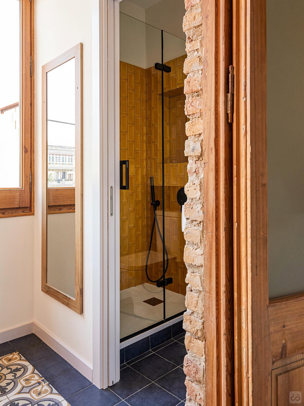  Large Ensuite Room D  -  Modern Coliving Community with Private Suites in Vibrant Eixample  - Gallery -  89