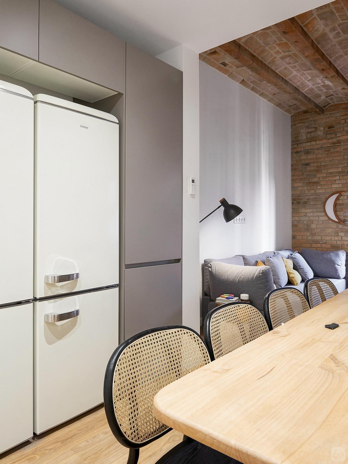  Large Ensuite Room D  -  Modern Coliving Community with Private Suites in Vibrant Eixample  - Gallery -  79