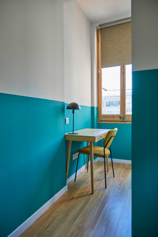  Large Ensuite Room E  -  Modern Coliving Community with Private Suites in Vibrant Eixample  - Gallery -  22