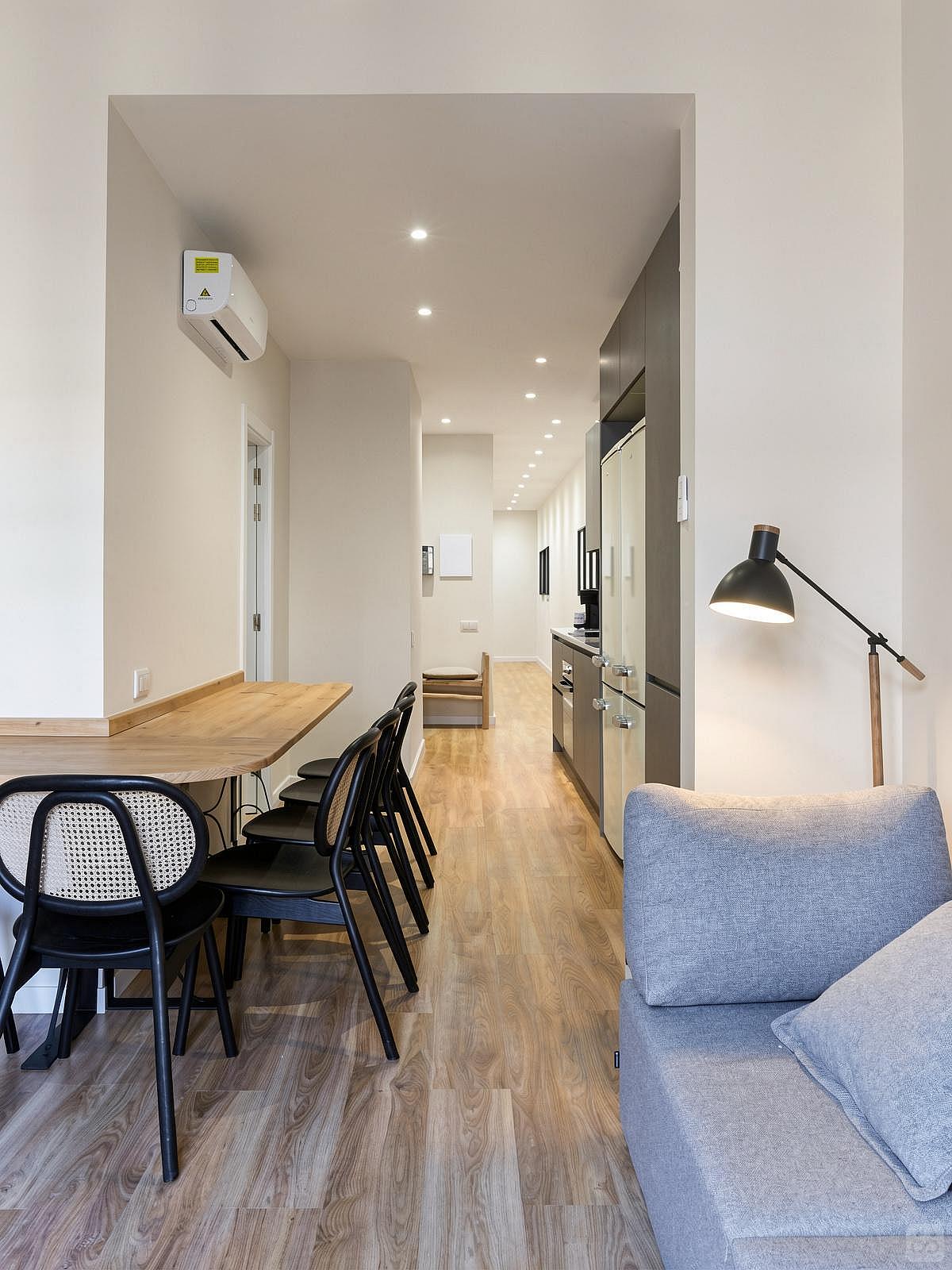  Large Ensuite Room E  -  Modern Coliving Community with Private Suites in Vibrant Eixample  - Gallery -  83
