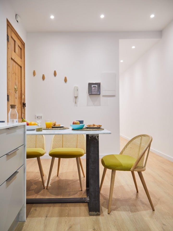  Large Ensuite Room 3A  -  Modern Coliving Community with Private Suites in Vibrant Eixample  - Gallery -  10