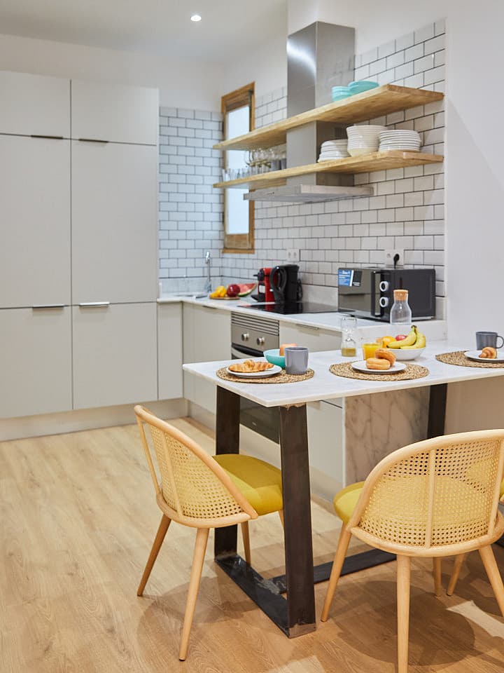  Large Ensuite Room 3A  -  Modern Coliving Community with Private Suites in Vibrant Eixample  - Gallery -  54