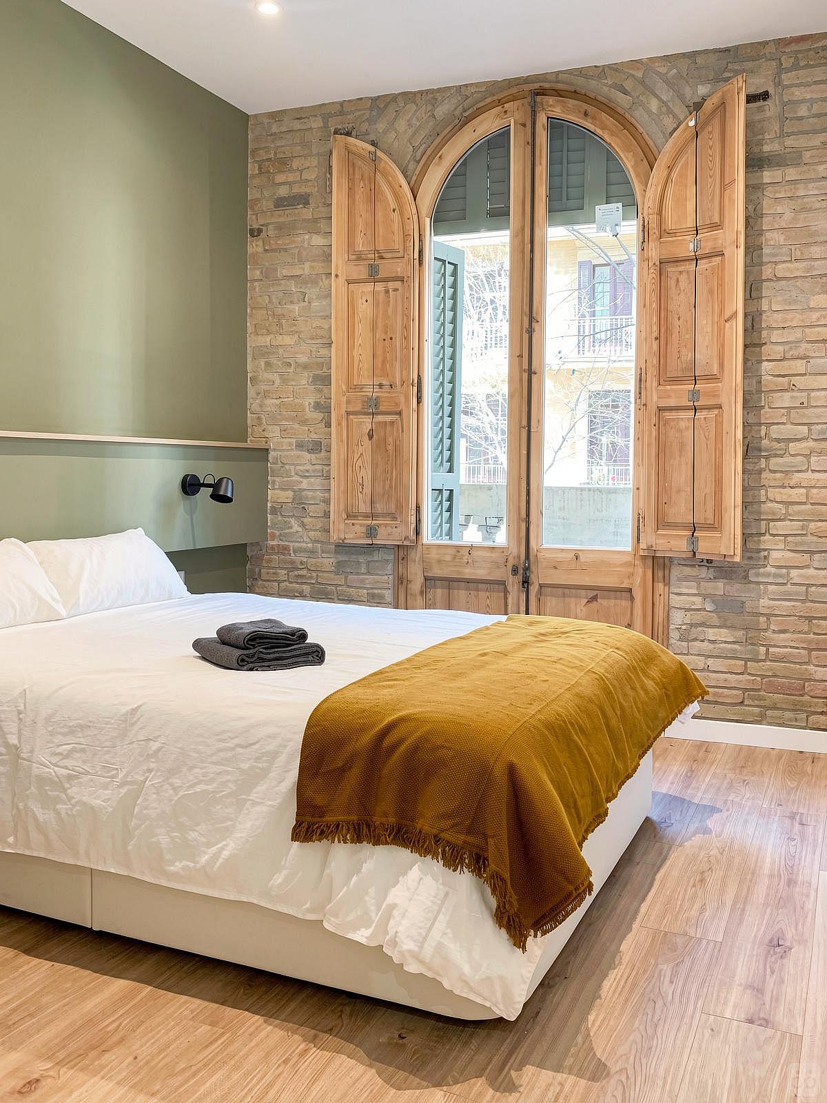 Large Ensuite Room 3A  -  Modern Coliving Community with Private Suites in Vibrant Eixample  - Gallery -  58