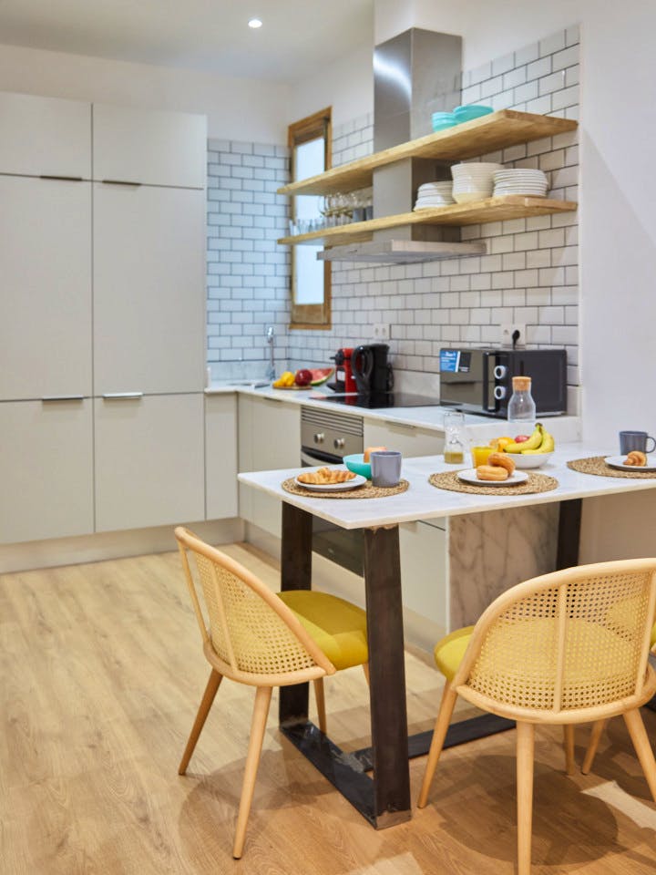  Medium Ensuite Room 3C  -  Modern Coliving Community with Private Suites in Vibrant Eixample  - Gallery -  20