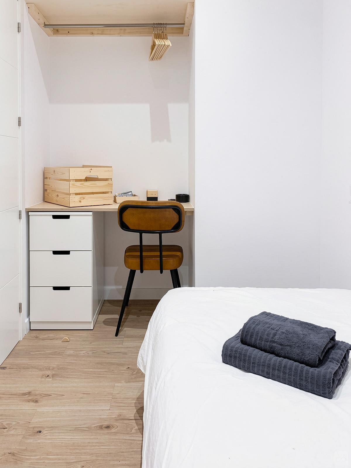  Single Room With Private Bathroom 3D  -  Modern Coliving Community with Private Suites in Vibrant Eixample  - Gallery -  8