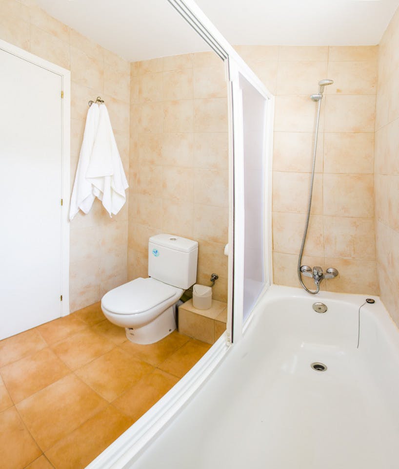  Penthouse With Private Terrace  -  Modern Coliving Community with Private Suites in Vibrant Eixample  - Gallery -  14