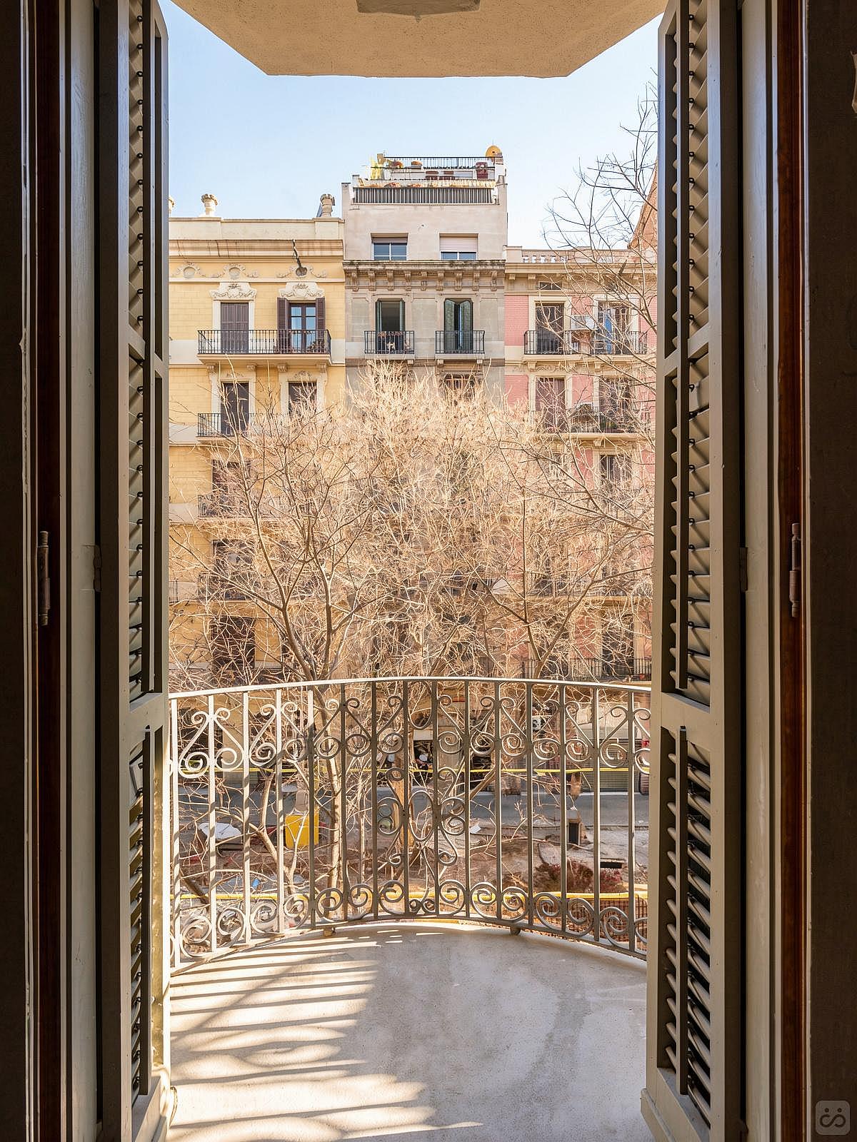  Double Ensuite Bedroom With Balcony 1A  -  Modern Coliving Community with Private Suites in Vibrant Eixample  - Gallery -  54