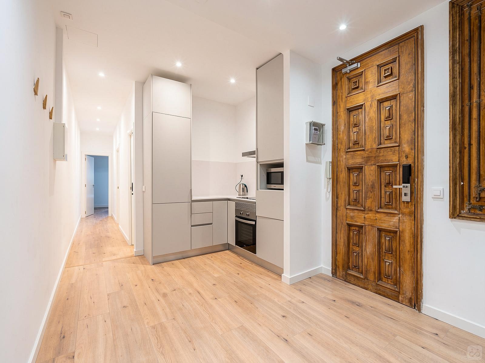  Double Ensuite Bedroom With Balcony 1A  -  Modern Coliving Community with Private Suites in Vibrant Eixample  - Gallery -  50