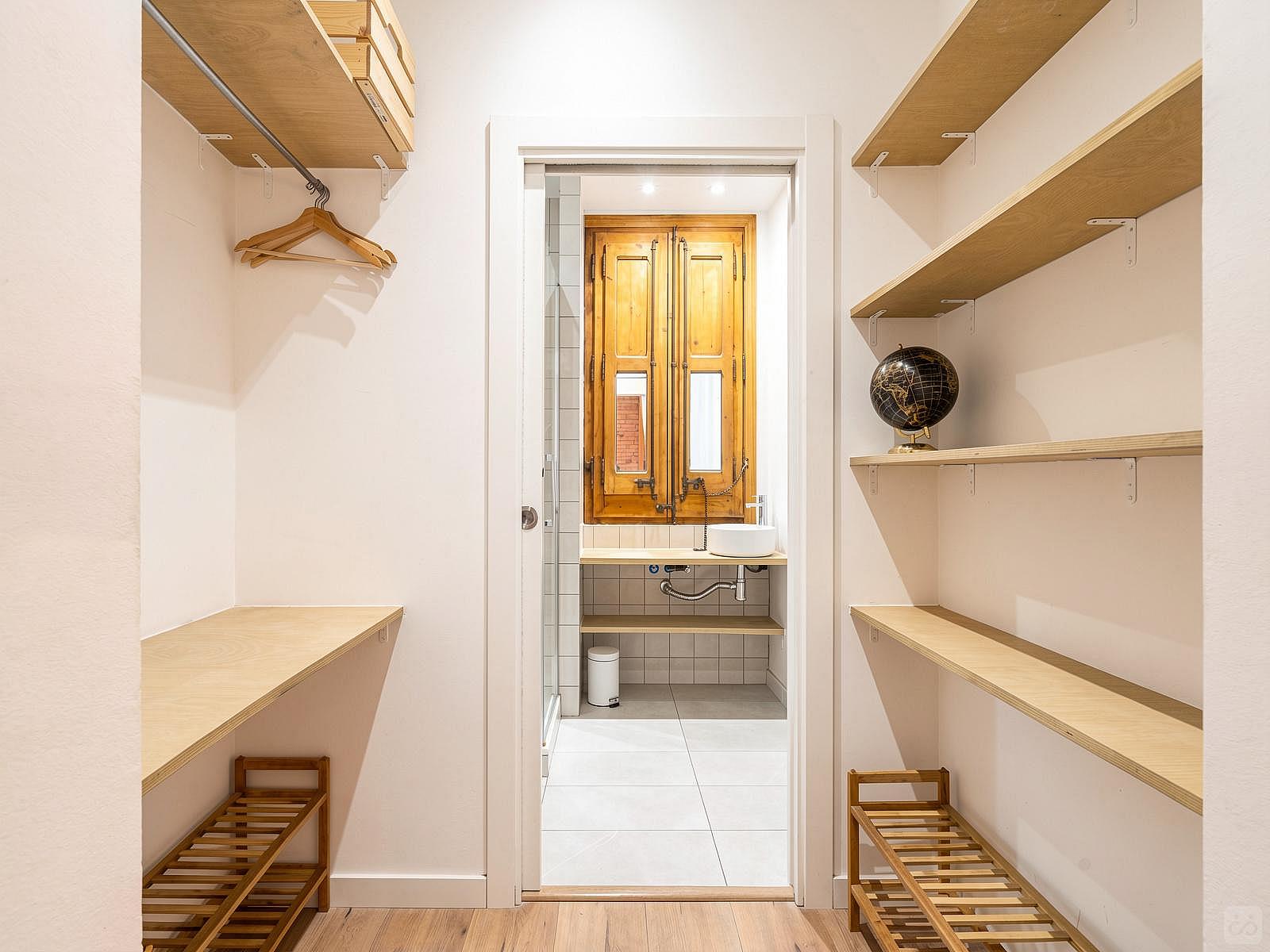  Double Ensuite Bedroom With Balcony 1A  -  Modern Coliving Community with Private Suites in Vibrant Eixample  - Gallery -  47
