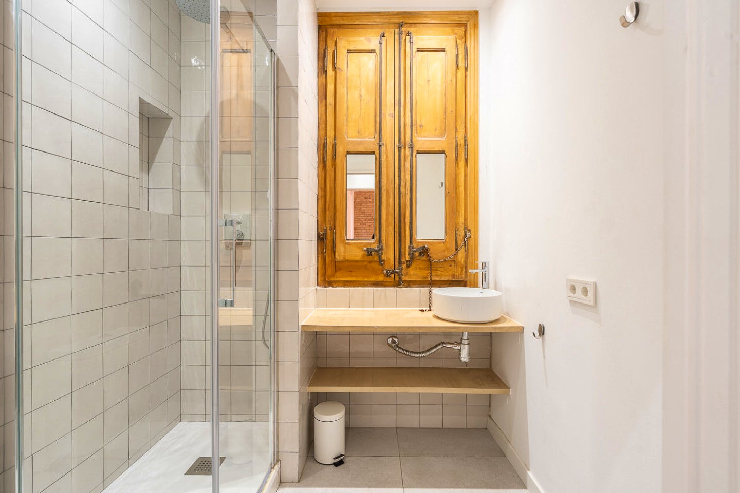  Double Ensuite Bedroom With Balcony 1A  -  Modern Coliving Community with Private Suites in Vibrant Eixample  - Gallery -  22
