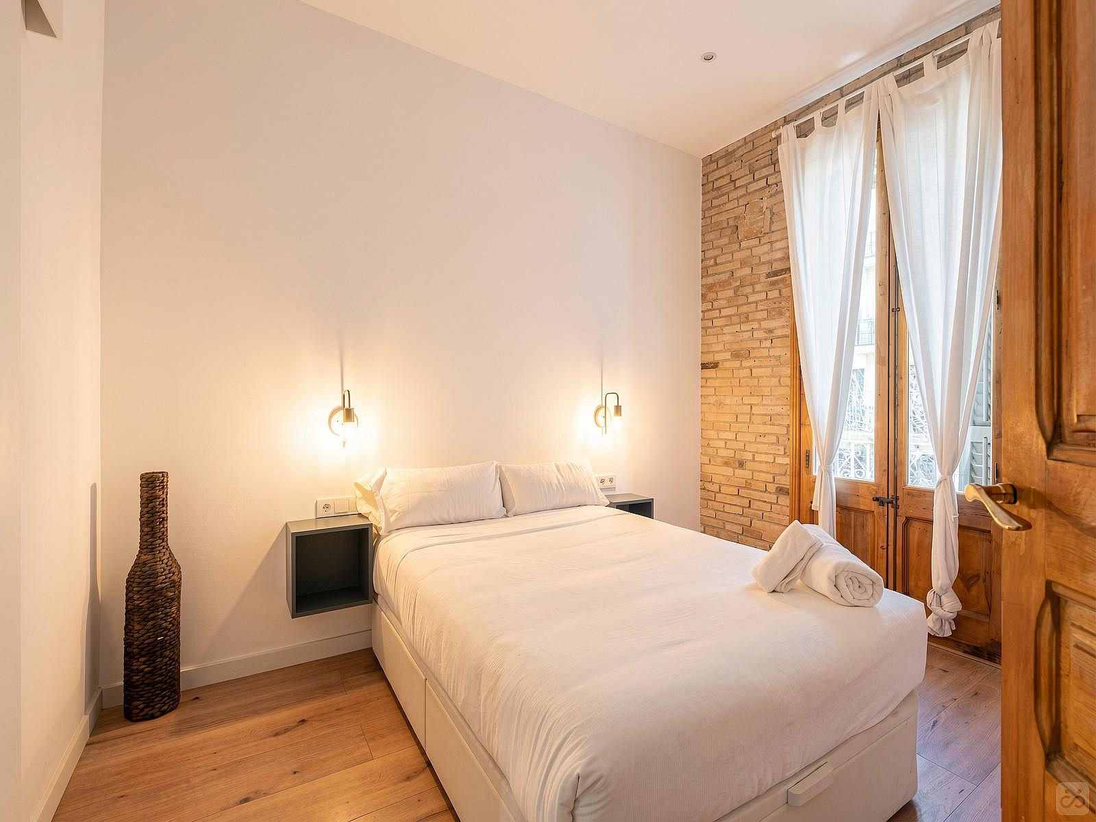  Double Ensuite Bedroom With Balcony 1A  -  Modern Coliving Community with Private Suites in Vibrant Eixample  - Gallery -  46