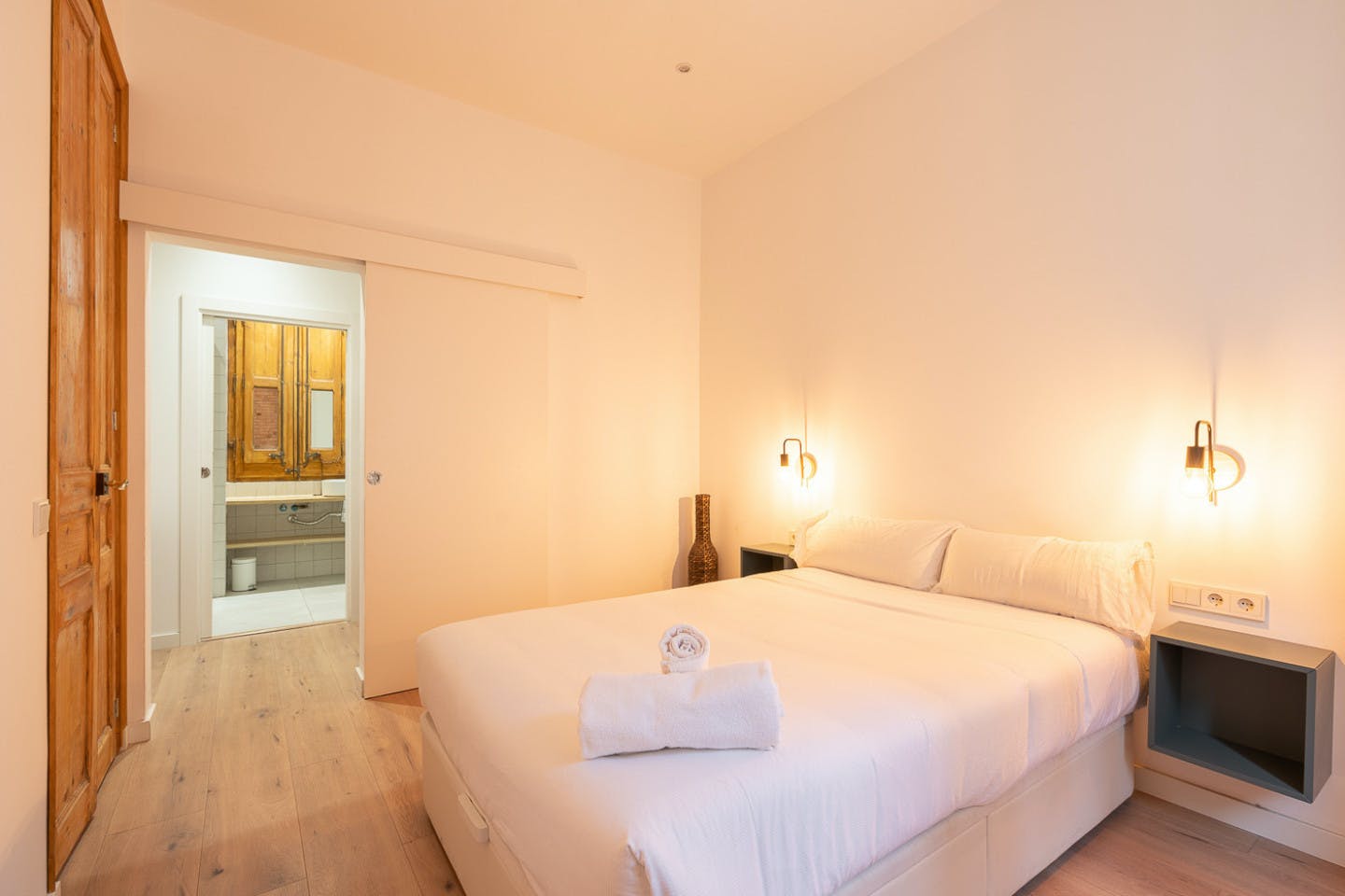  Double Ensuite Bedroom With Balcony 1A  -  Modern Coliving Community with Private Suites in Vibrant Eixample  - Gallery -  1