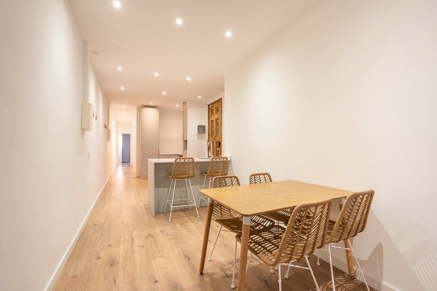  Double Ensuite Bedroom With Balcony 1A  -  Modern Coliving Community with Private Suites in Vibrant Eixample  - Gallery -  15