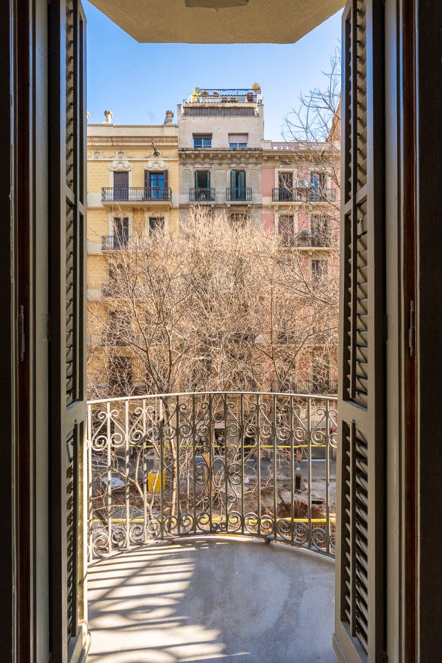  Double Ensuite Bedroom With Balcony 1A  -  Modern Coliving Community with Private Suites in Vibrant Eixample  - Gallery -  21