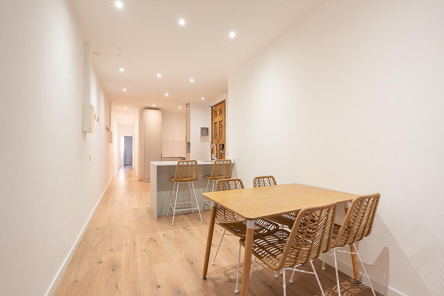  Double Ensuite Bedroom With Balcony 1A  -  Modern Coliving Community with Private Suites in Vibrant Eixample  - Gallery -  37