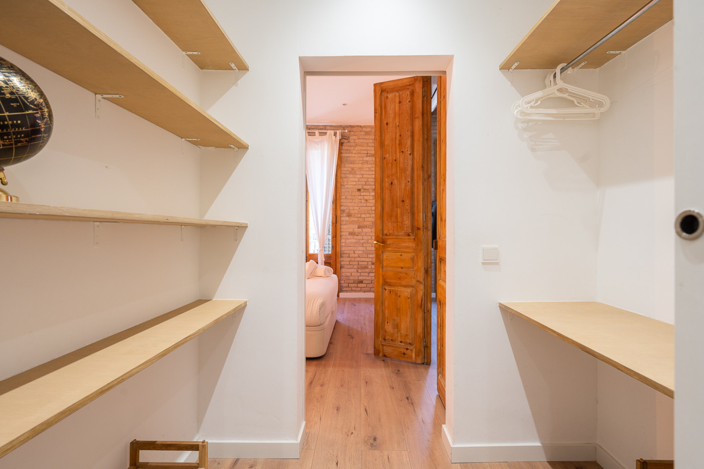  Double Ensuite Bedroom With Balcony 1A  -  Modern Coliving Community with Private Suites in Vibrant Eixample  - Gallery -  27