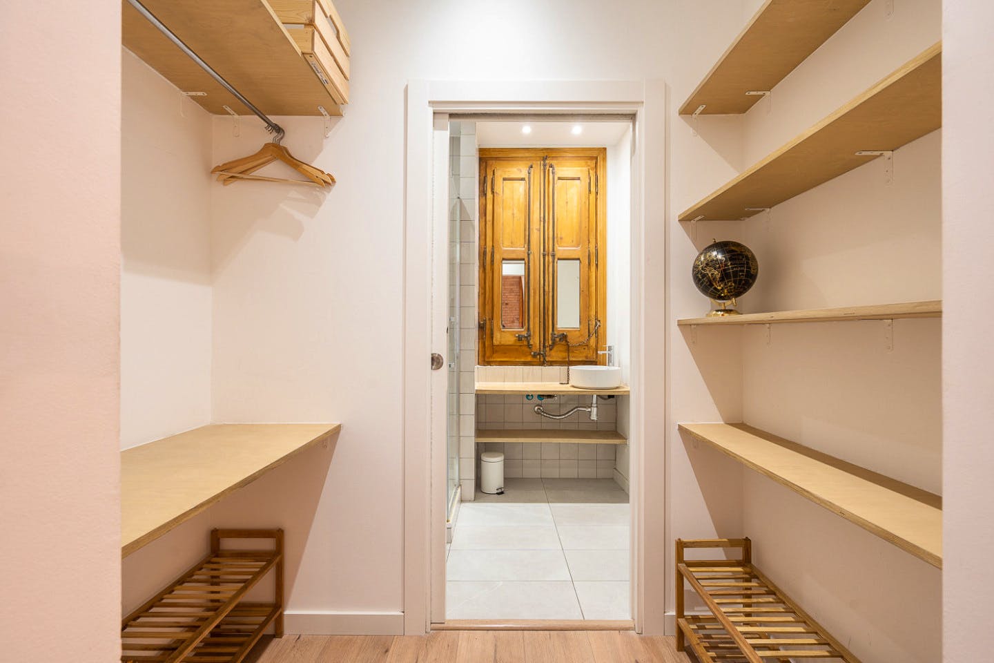  Double Ensuite Bedroom With Balcony 1A  -  Modern Coliving Community with Private Suites in Vibrant Eixample  - Gallery -  14