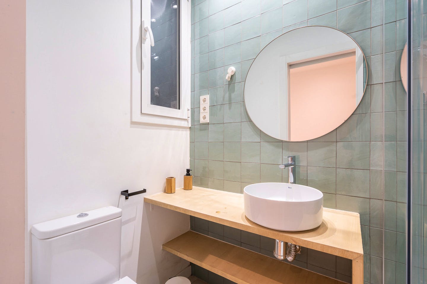  Double Ensuite Bedroom 1B  -  Modern Coliving Community with Private Suites in Vibrant Eixample  - Gallery -  21
