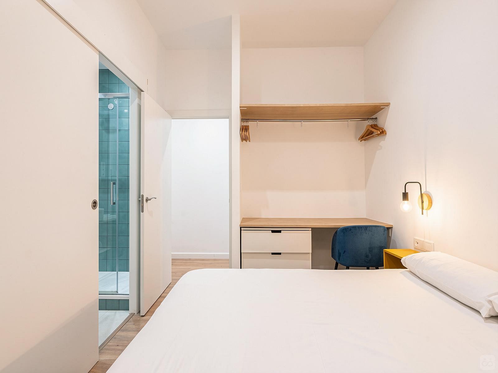  Double Ensuite Bedroom 1B  -  Modern Coliving Community with Private Suites in Vibrant Eixample  - Gallery -  45