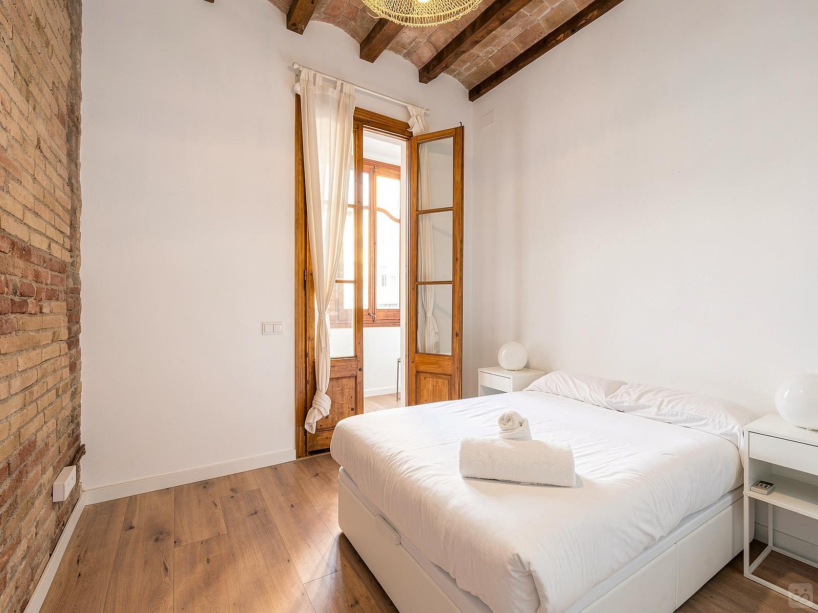 Double Ensuite Bedroom With Gallery 1C  -  Modern Coliving Community with Private Suites in Vibrant Eixample  - Gallery -  58