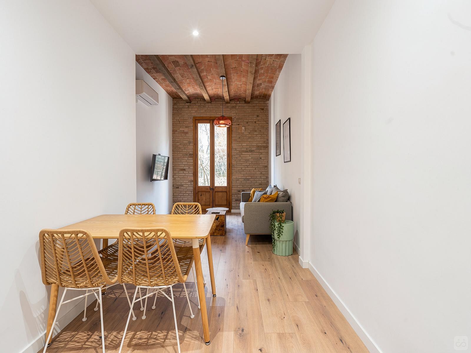  Double Ensuite Bedroom With Gallery 1C  -  Modern Coliving Community with Private Suites in Vibrant Eixample  - Gallery -  65