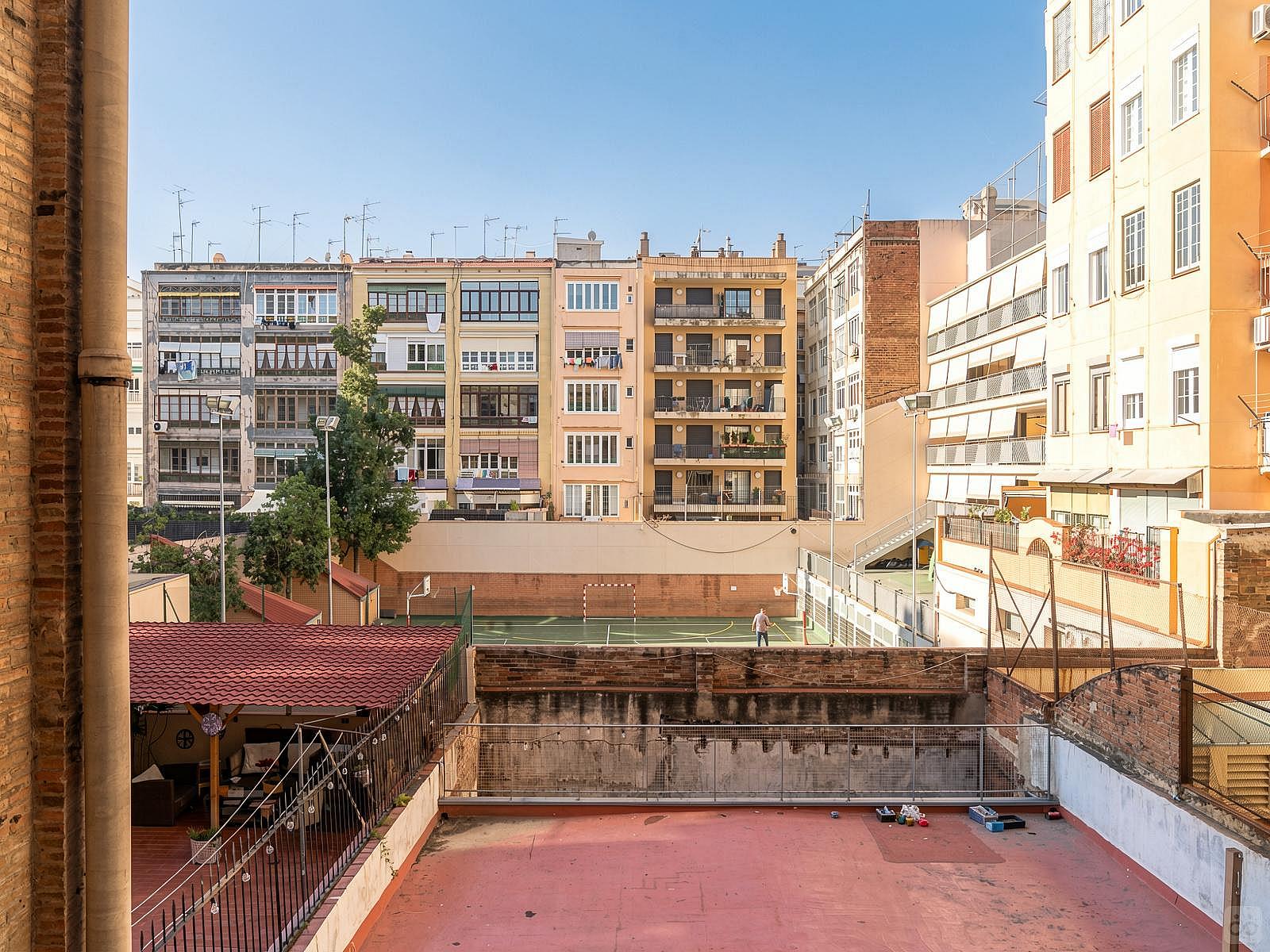  Double Ensuite Bedroom With Gallery 1C  -  Modern Coliving Community with Private Suites in Vibrant Eixample  - Gallery -  62
