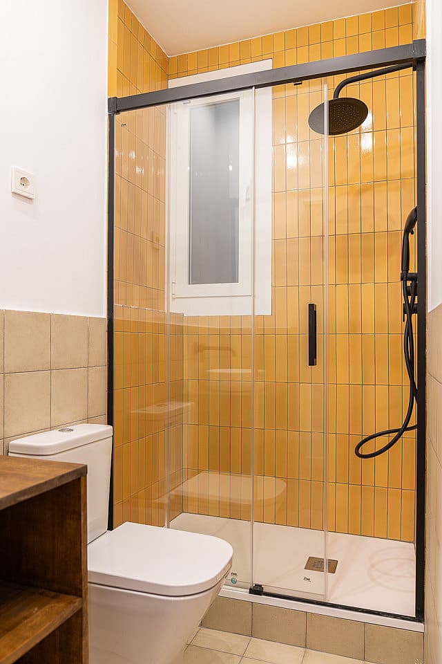  Double Ensuite Bedroom With Gallery 1C  -  Modern Coliving Community with Private Suites in Vibrant Eixample  - Gallery -  55