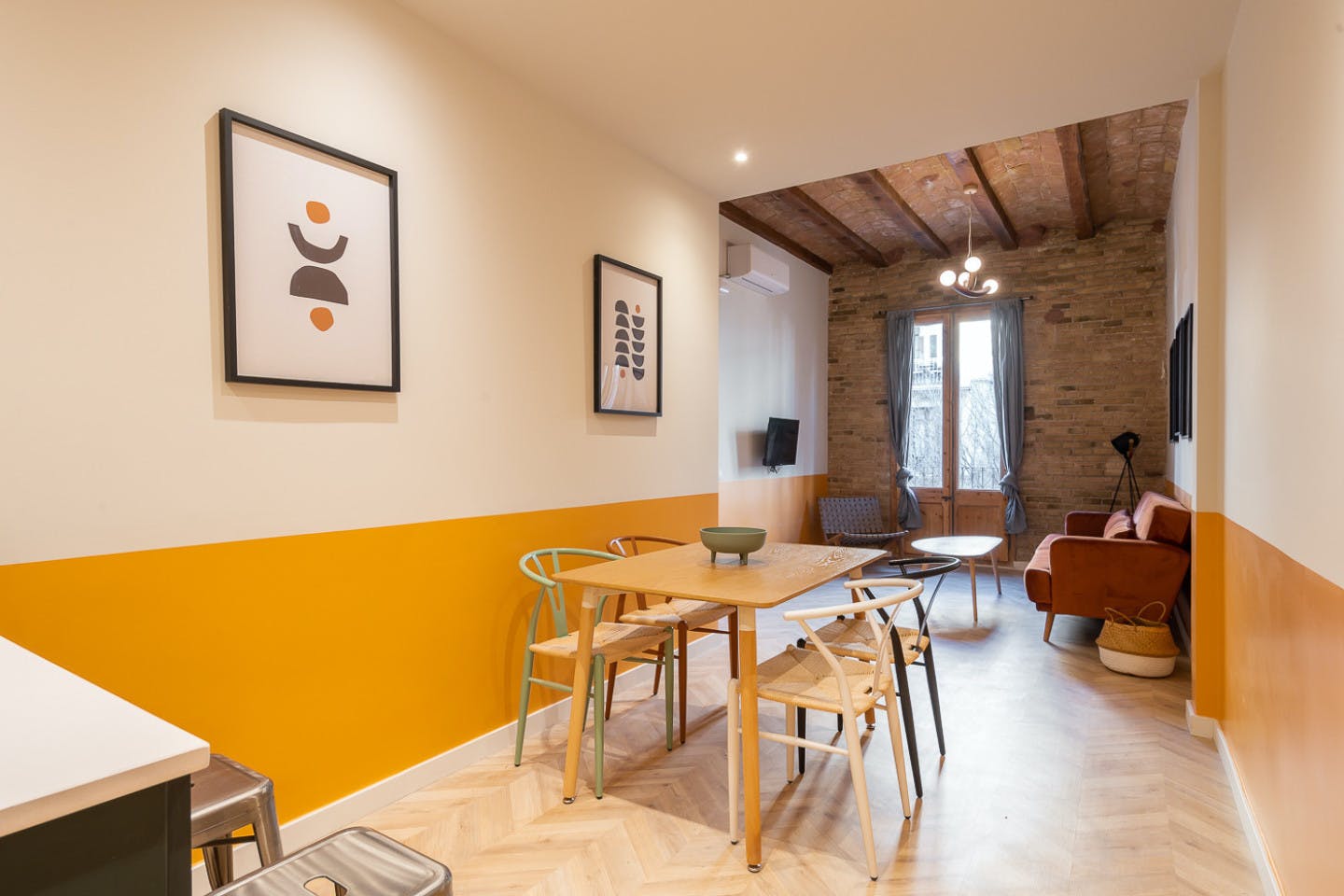  Double Ensuite Bedroom With Balcony 2A  -  Modern Coliving Community with Private Suites in Vibrant Eixample  - Gallery -  11
