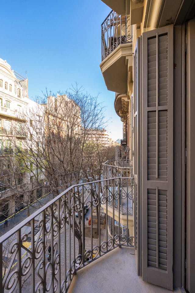  Double Ensuite Bedroom With Balcony 2A  -  Modern Coliving Community with Private Suites in Vibrant Eixample  - Gallery -  20