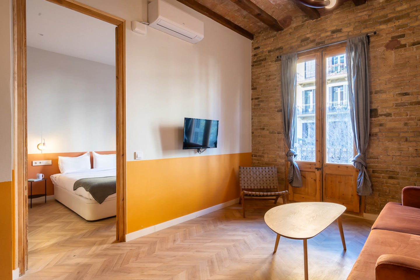  Double Ensuite Bedroom With Balcony 2A  -  Modern Coliving Community with Private Suites in Vibrant Eixample  - Gallery -  19