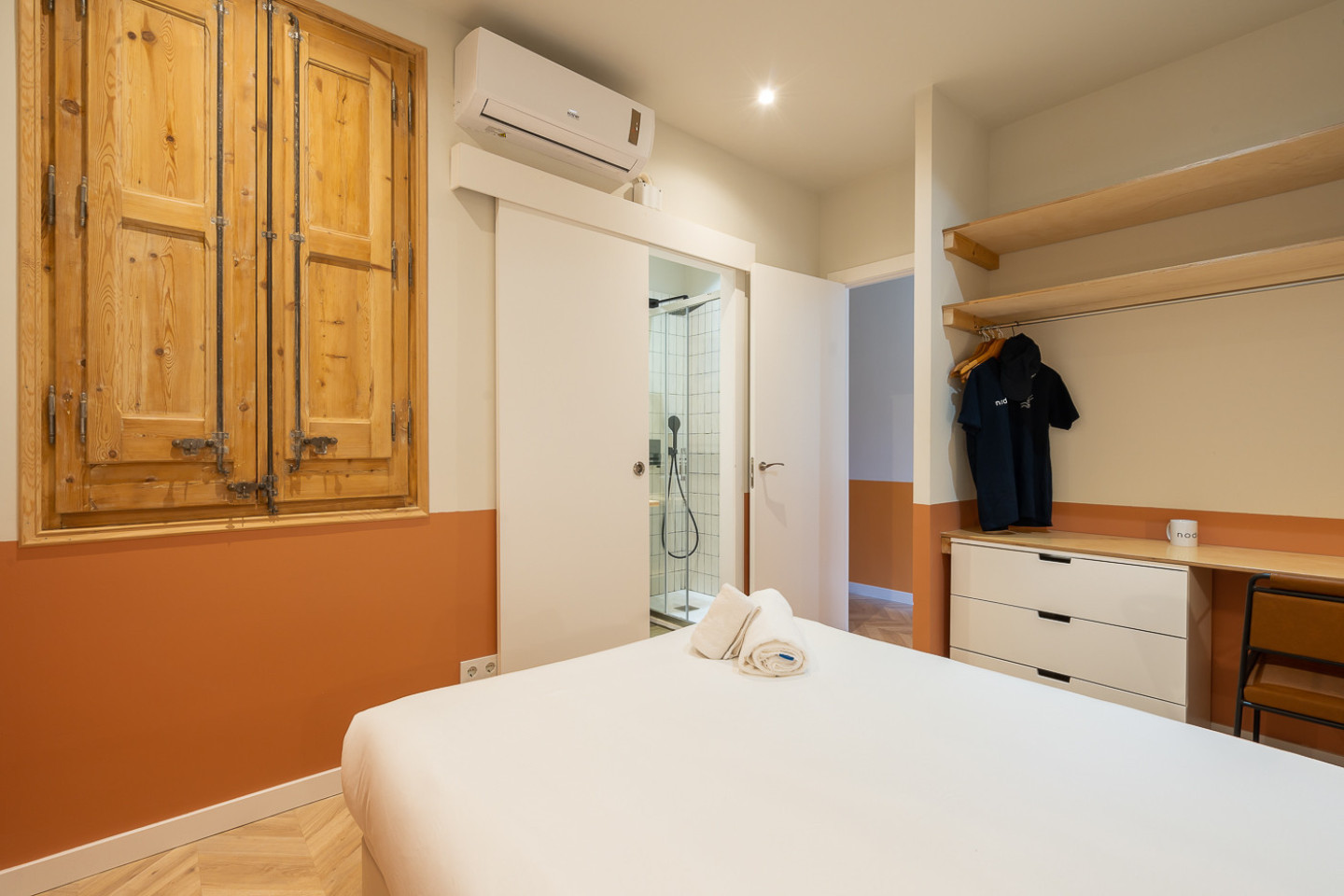  Double Ensuite Bedroom 2B  -  Modern Coliving Community with Private Suites in Vibrant Eixample  - Gallery -  23