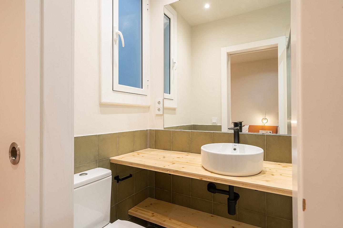  Double Ensuite Bedroom 2B  -  Modern Coliving Community with Private Suites in Vibrant Eixample  - Gallery -  40