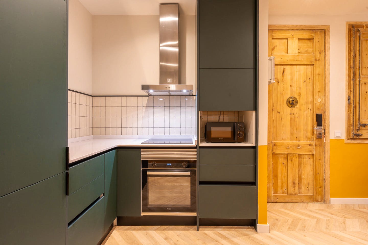  Double Ensuite Bedroom 2B  -  Modern Coliving Community with Private Suites in Vibrant Eixample  - Gallery -  18