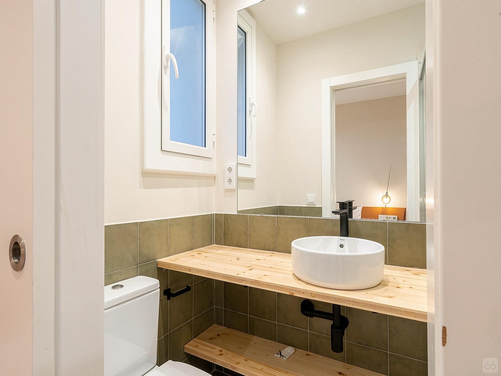  Double Ensuite Bedroom 2B  -  Modern Coliving Community with Private Suites in Vibrant Eixample  - Gallery -  50