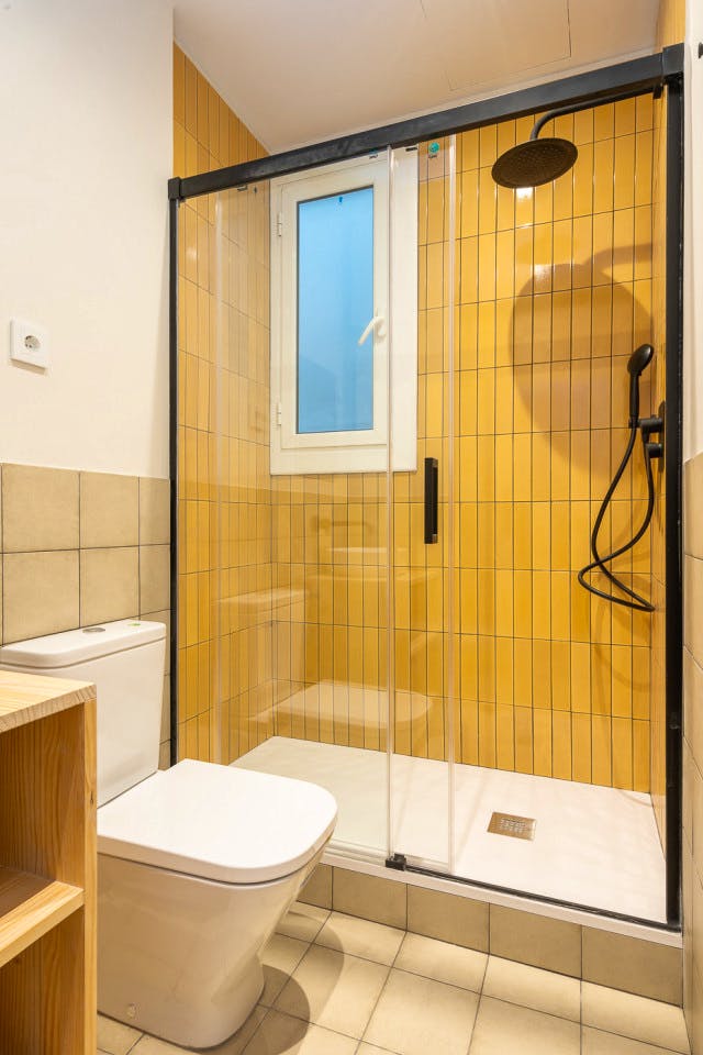  Double Ensuite Bedroom With Gallery 2C  -  Modern Coliving Community with Private Suites in Vibrant Eixample  - Gallery -  24