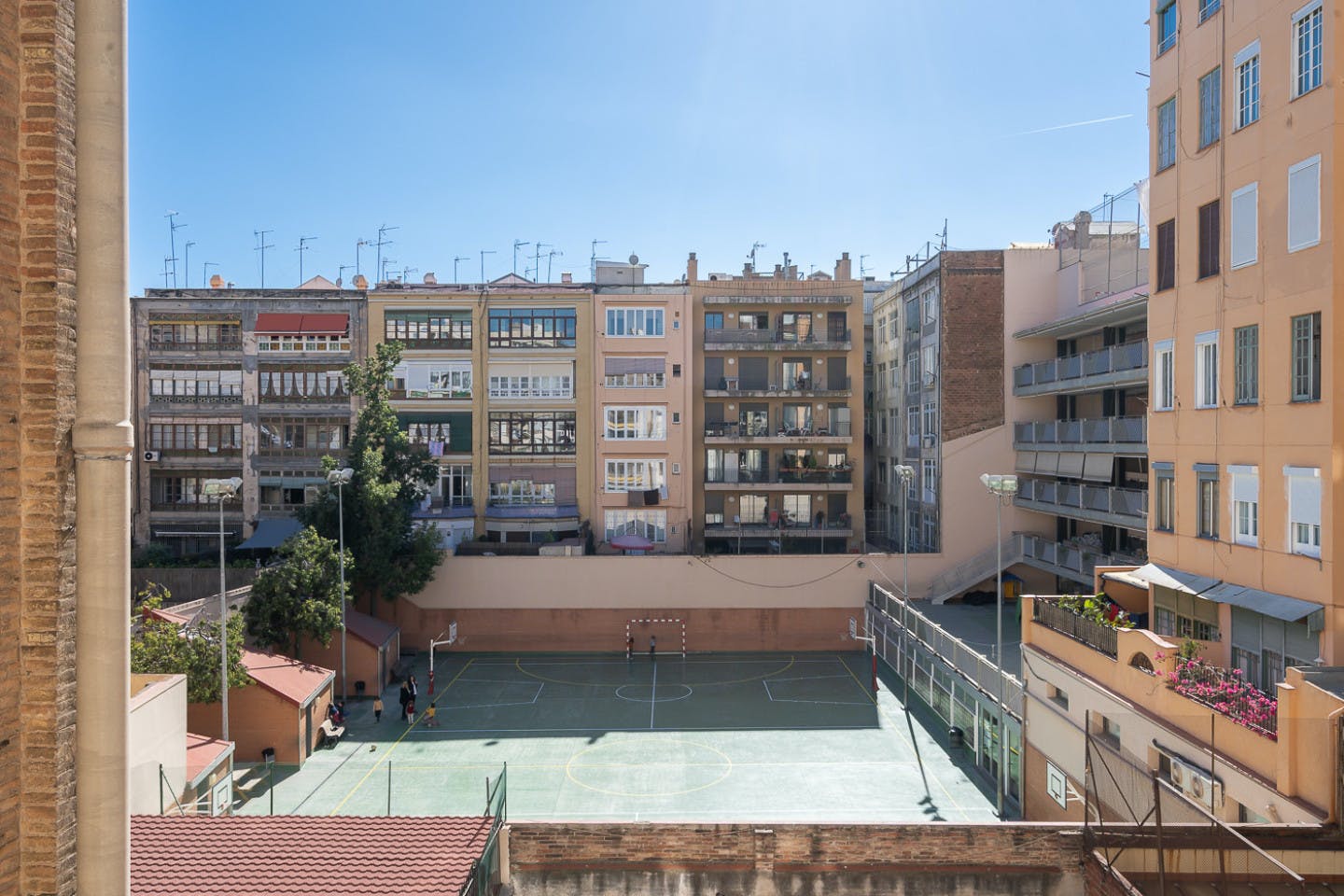  Double Ensuite Bedroom With Gallery 2C  -  Modern Coliving Community with Private Suites in Vibrant Eixample  - Gallery -  7