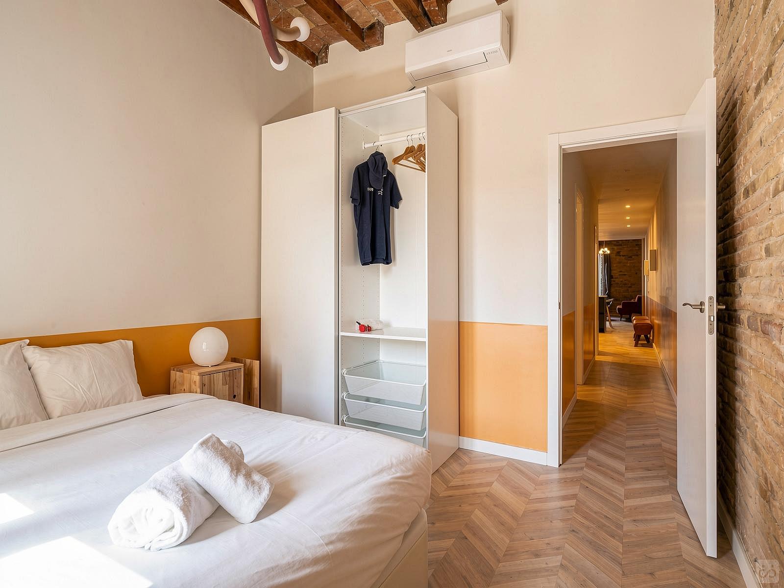  Double Ensuite Bedroom With Gallery 2C  -  Modern Coliving Community with Private Suites in Vibrant Eixample  - Gallery -  49