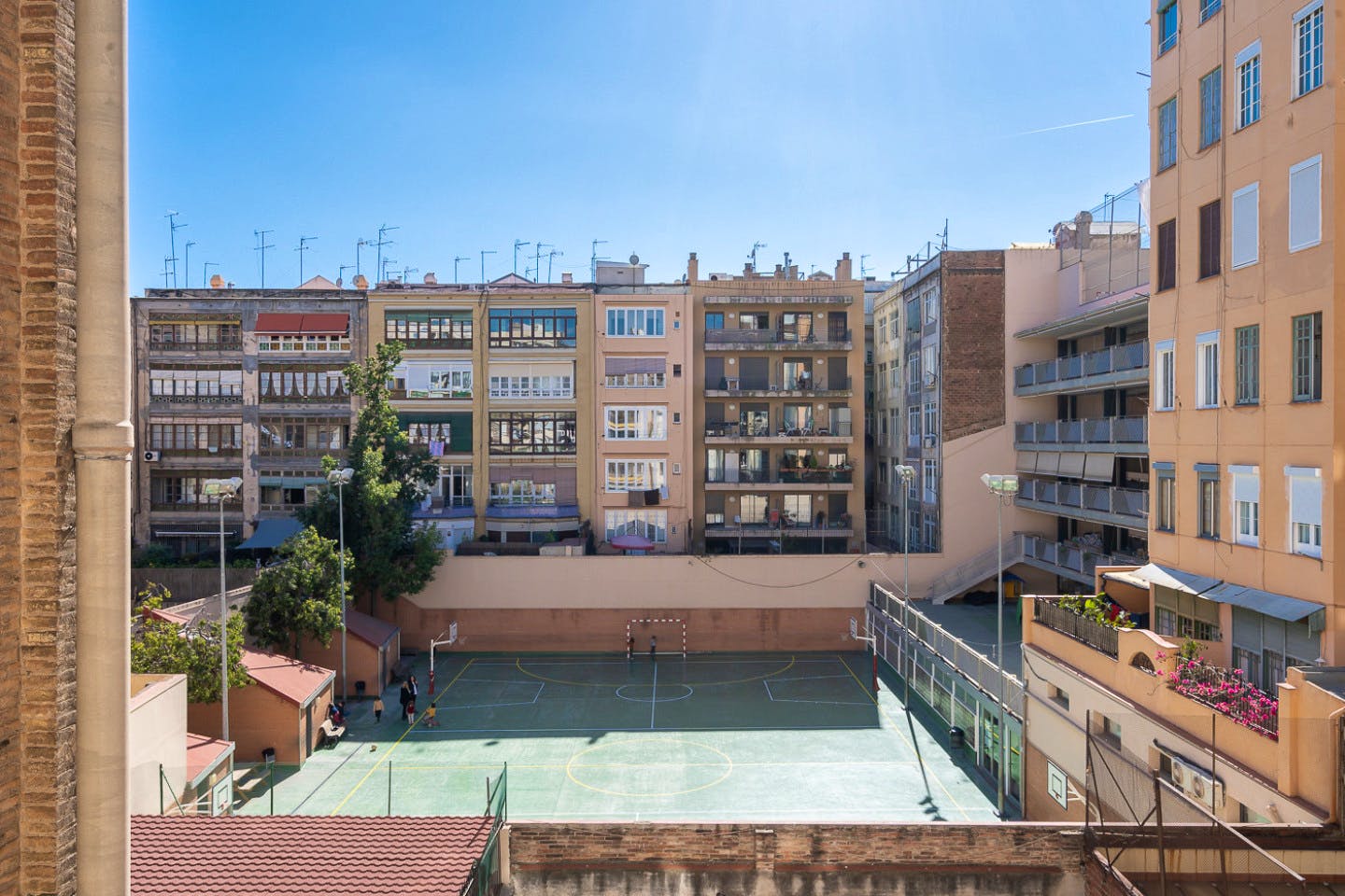  Double Ensuite Bedroom With Gallery 2C  -  Modern Coliving Community with Private Suites in Vibrant Eixample  - Gallery -  17