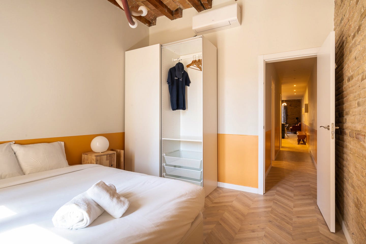  Double Ensuite Bedroom With Gallery 2C  -  Modern Coliving Community with Private Suites in Vibrant Eixample  - Gallery -  13