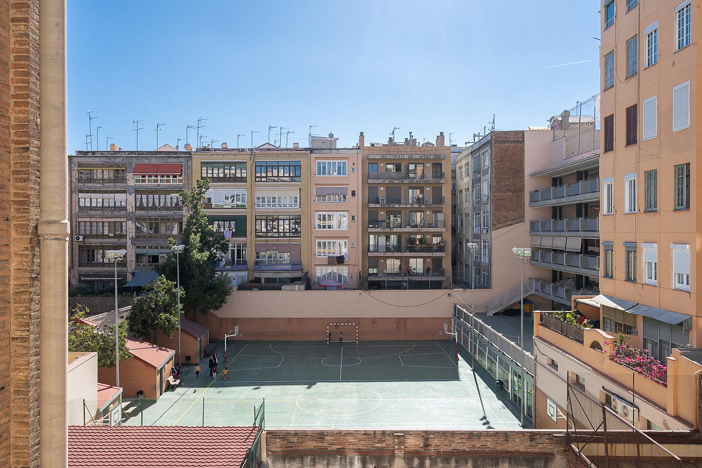  Double Ensuite Bedroom With Gallery 2C  -  Modern Coliving Community with Private Suites in Vibrant Eixample  - Gallery -  41