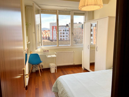Single bedroom in 6-bedroom apartment - Gallery - 45
