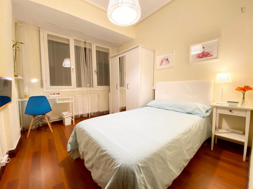 Single bedroom in 6-bedroom apartment - Gallery - 67