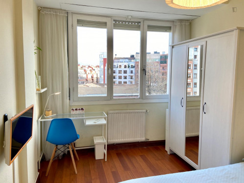 Single bedroom in 6-bedroom apartment - Gallery - 54