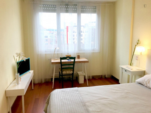 Single bedroom in 7-bedroom apartment - Gallery - 34