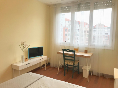Single bedroom in 7-bedroom apartment - Gallery - 33
